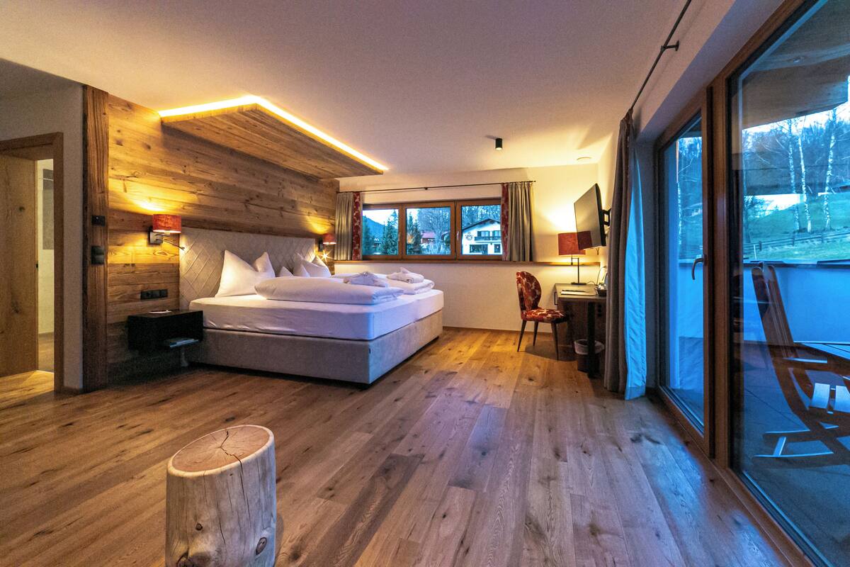 exclusive room, 1 bedroom | 1 bedroom, free minibar items, in-room safe, soundproofing