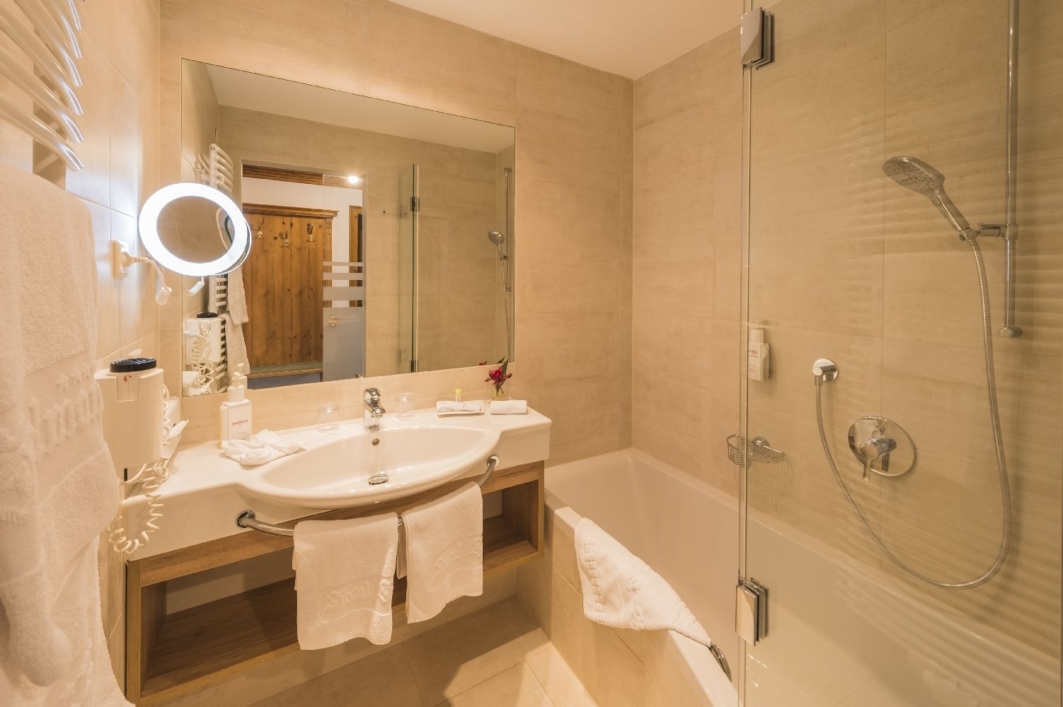 double room | bathroom | shower, rainfall showerhead, free toiletries, hair dryer