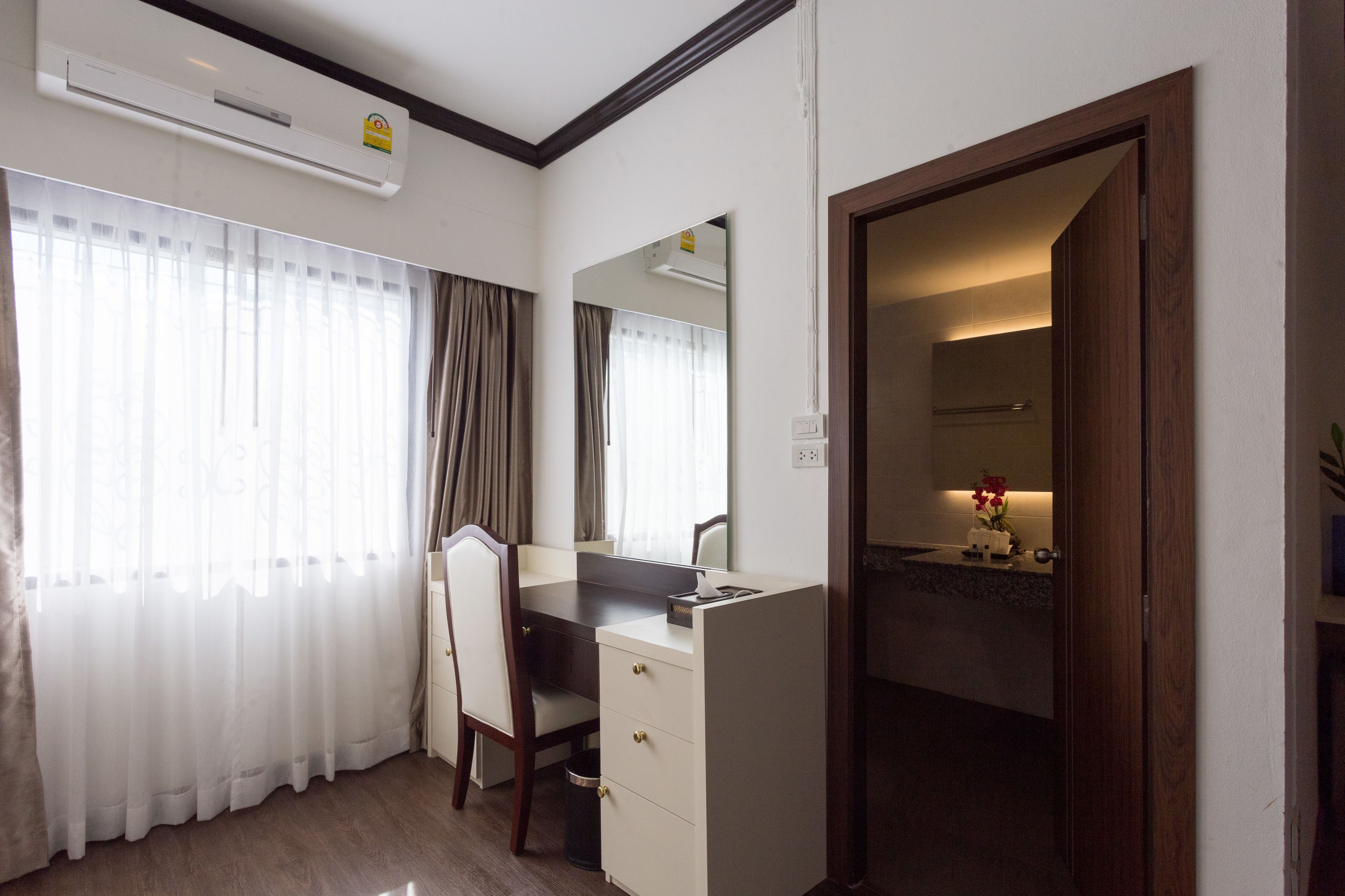 family room | room amenity