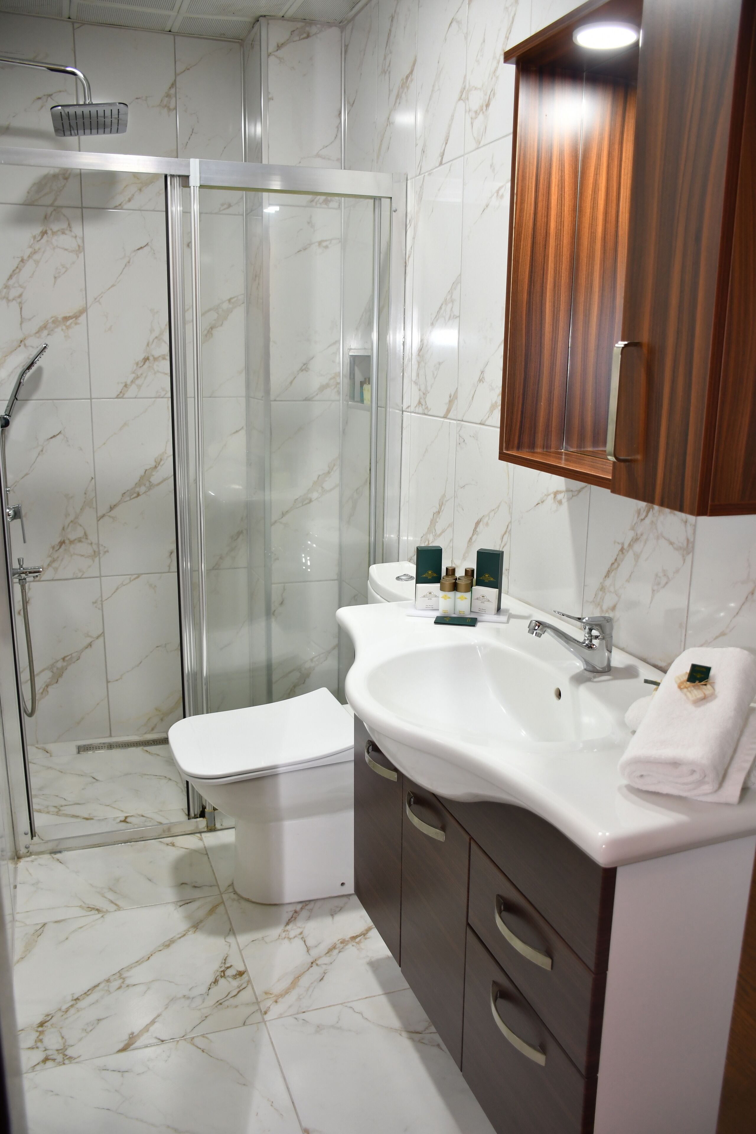 shower, free toiletries, hair dryer, slippers