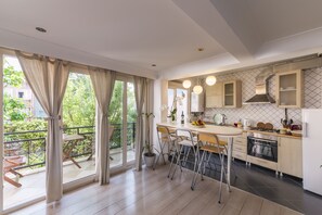 Apartment, 1 Bedroom, Garden View, Ground Floor | Private kitchenette | Fridge, oven, stovetop, coffee/tea maker - Istanbul Amedros Home (Istanbul)