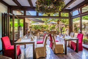Regional cuisine - Burgdorfs Hotel & Restaurant (Hude)