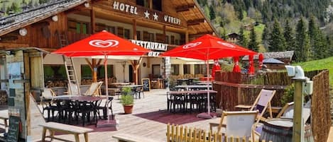 Fachada de la propiedad