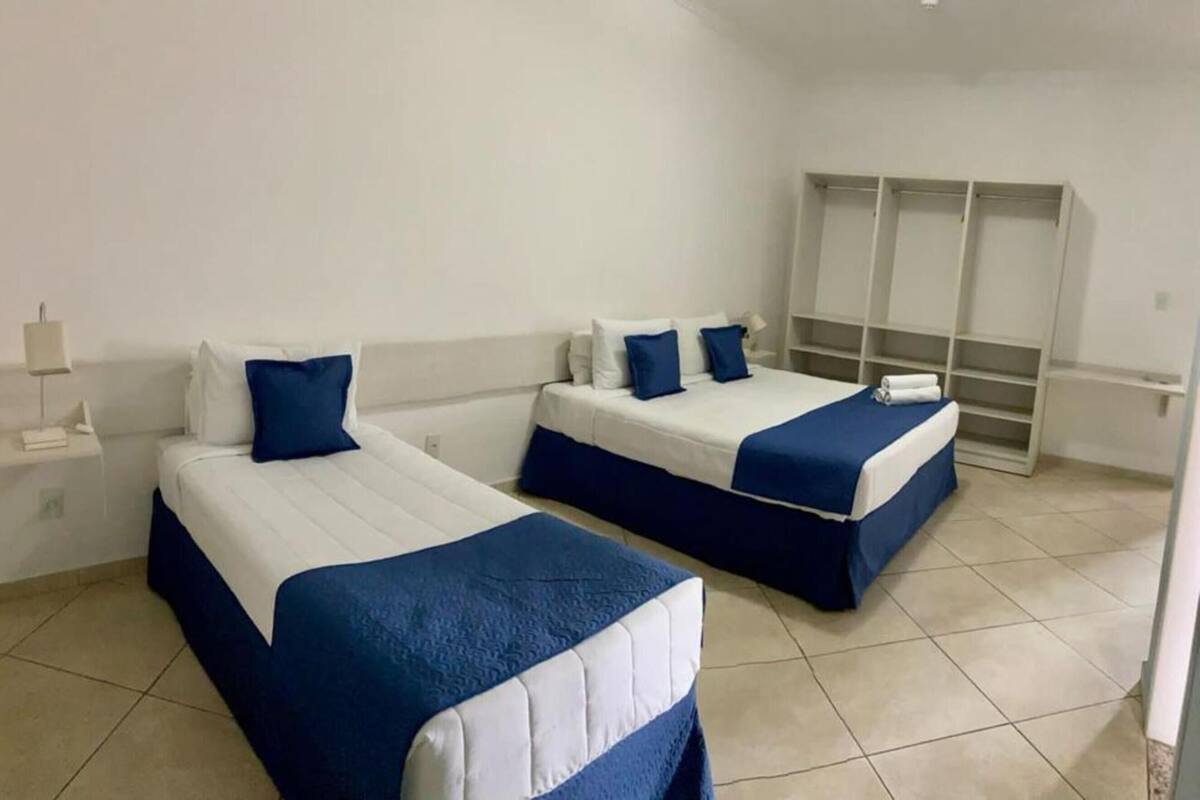 1 Schlafzimmer, Minibar, Zimmersafe, Schreibtisch