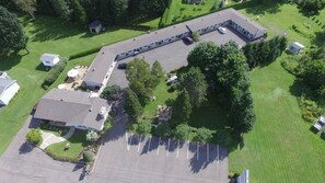 Aerial view - Motel La Cheminee (St. Jerome)