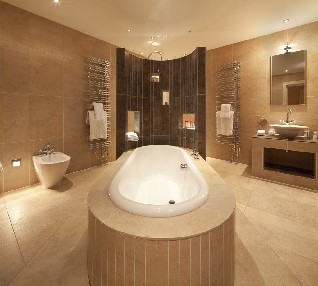luxury room | bathroom | combined shower/bathtub, designer toiletries, hair dryer, towels