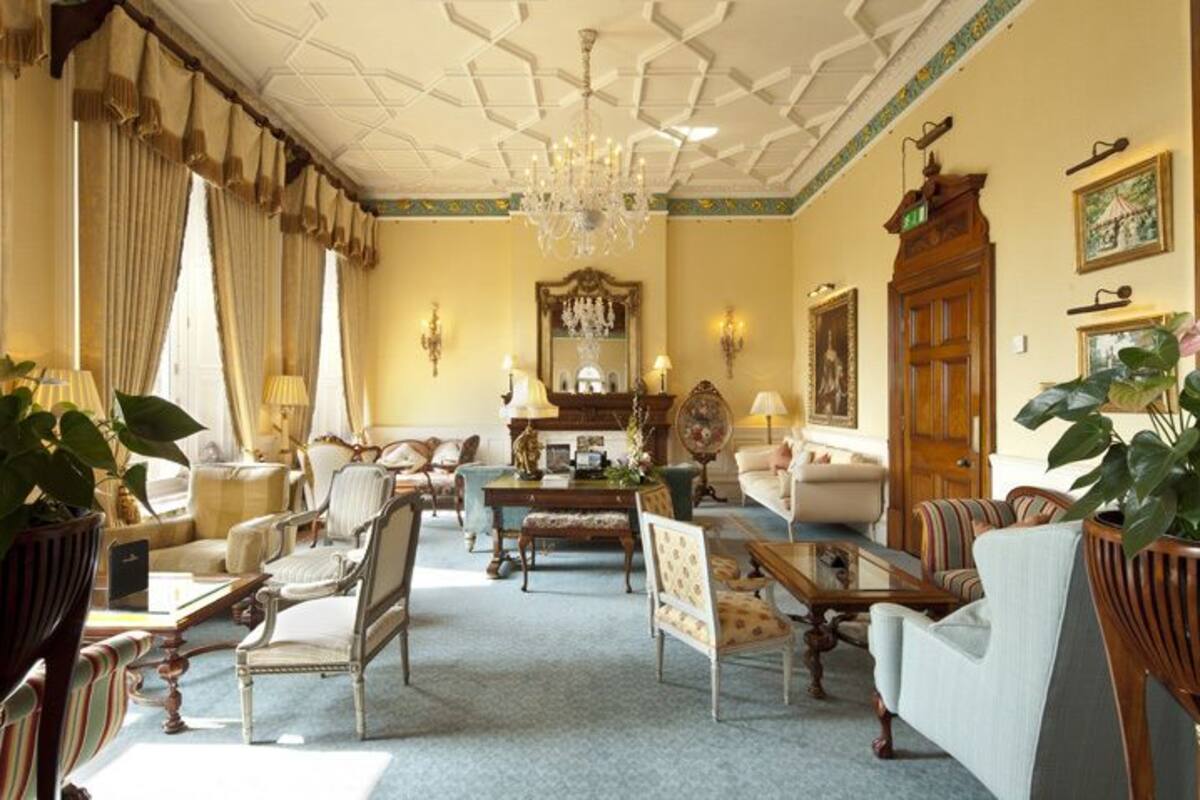 executive lounge