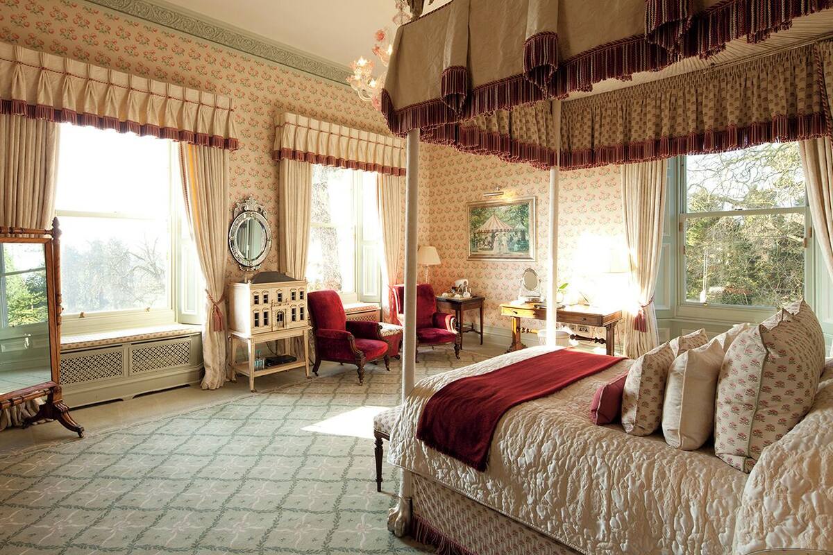 Suite (Four Poster) | Brankas, meja kerja, setrika/meja setrika, dan tempat tidur bayi gratis