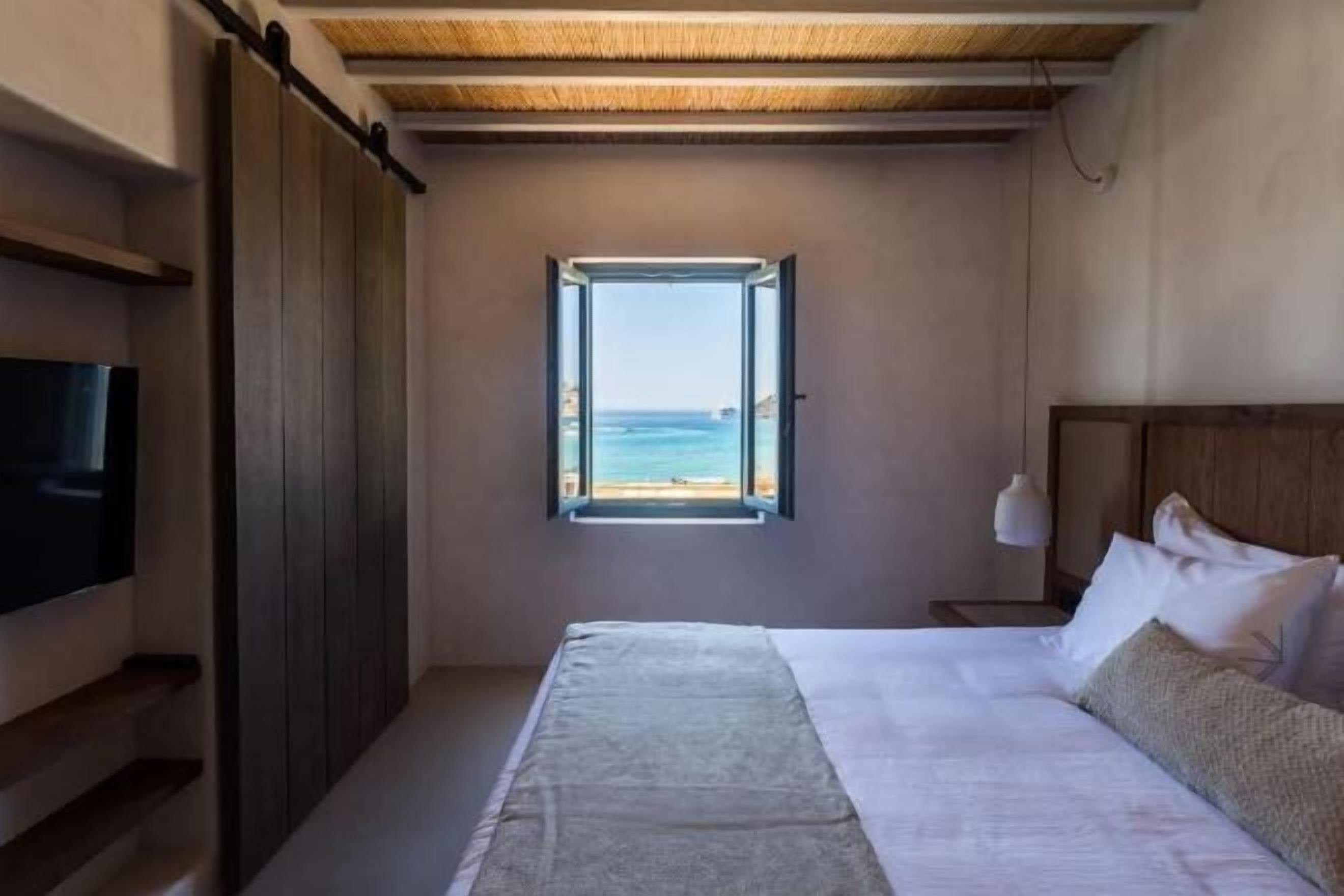 Minibar, coffres-forts dans les chambres, rideaux occultants