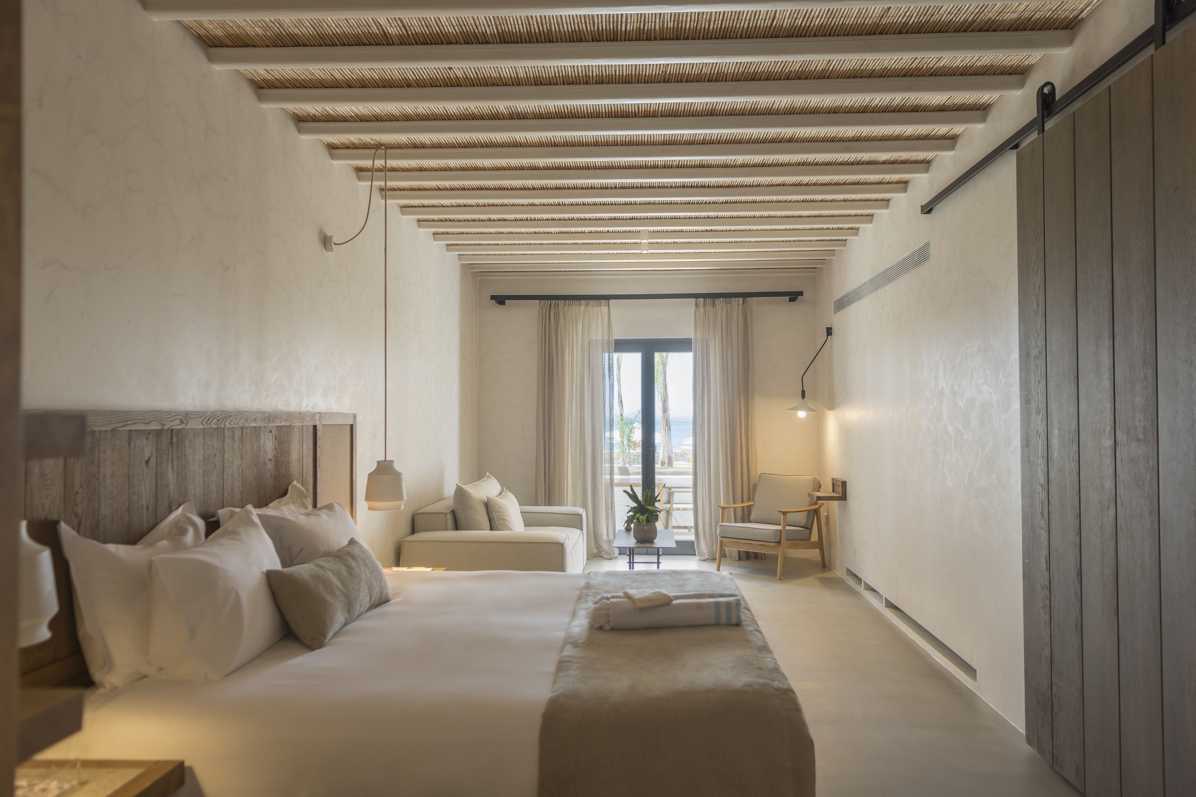 suite, jetted tub, sea view (prestige) | minibar, in-room safe, blackout curtains, soundproofing