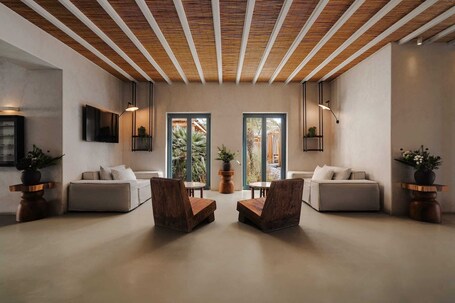 Branco Mykonos - view 3