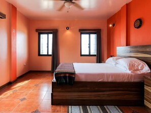 1 bedroom, free WiFi - Whaleshark Suite (Placencia)