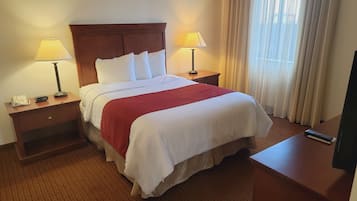 Suite, 1 Queen Bed Hearing Accessible | 1 bedroom, desk, free WiFi, bed sheets