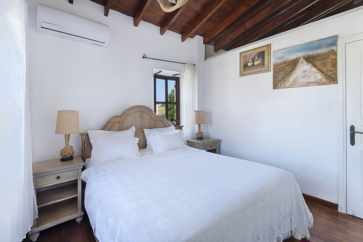 In-room safe, soundproofing, iron/ironing board, free cots/infant beds