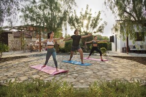 Yoga - Meleni Cottage Houses (Pareklisia)