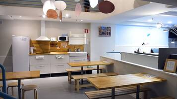 Free buffet breakfast