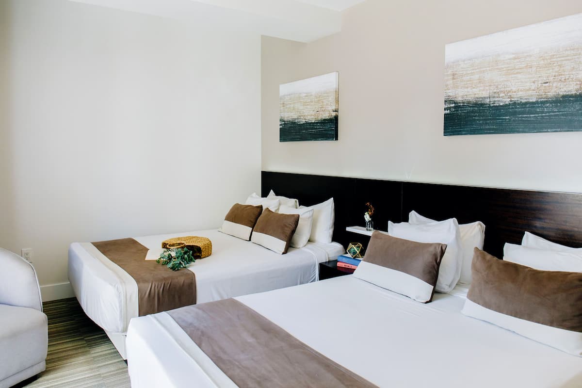 1 bedroom, premium bedding, in-room safe, desk