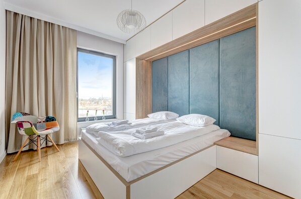 Classic-Apartment, 1 Schlafzimmer, Balkon (4 adults) | Hochwertige Bettwaren, individuell dekoriert, individuell eingerichtet