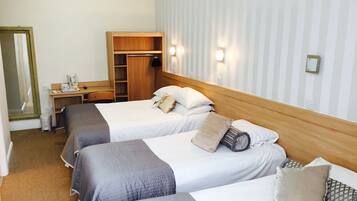 Triple Room | Individually decorated, individually furnished, desk, iron/ironing board