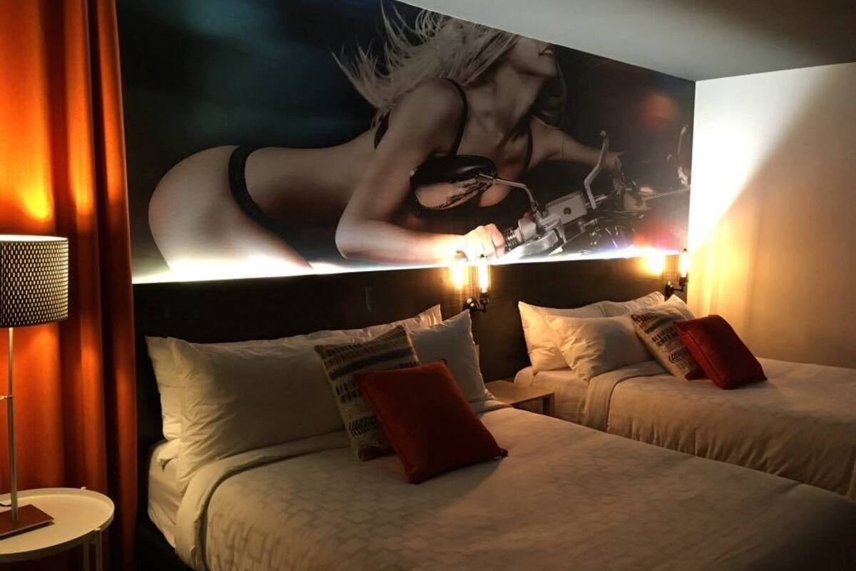 Superior-Zimmer, 2 Doppelbetten (DAYTONA) | 1 Schlafzimmer, hochwertige Bettwaren, Verdunkelungsvorhänge