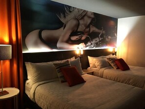 Superior-Zimmer, 2 Doppelbetten (DAYTONA) | Hochwertige Bettwaren, Verdunkelungsvorhänge, schallisolierte Zimmer