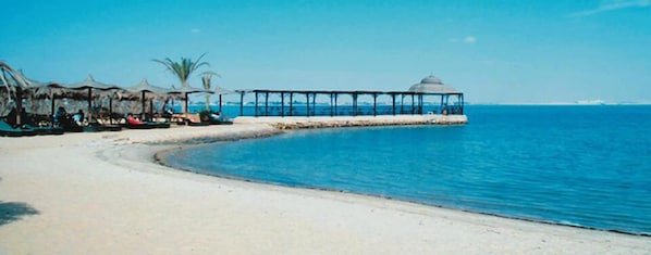 Private beach, sun-loungers, beach umbrellas, beach towels