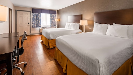 Ropa de cama de alta calidad y escritorio