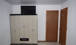 Family Suite, 1 Bedroom | 1 bedroom, blackout drapes, iron/ironing board, rollaway beds - Residencial Lamana (São Borja)