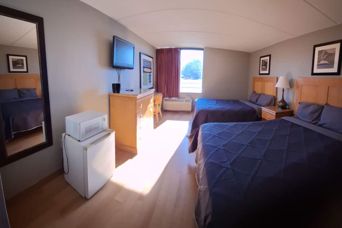 Basic Room, 2 Double Beds, Non Smoking | Desk, blackout drapes, WiFi (free), bed sheets