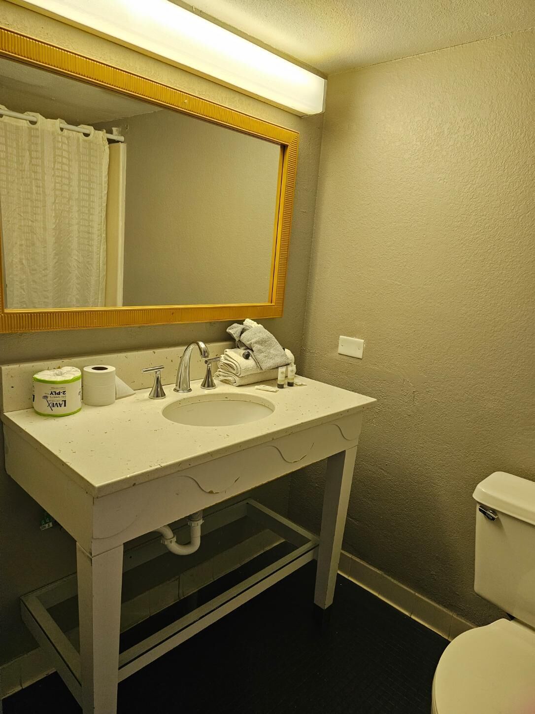 Madison Inn and Suites