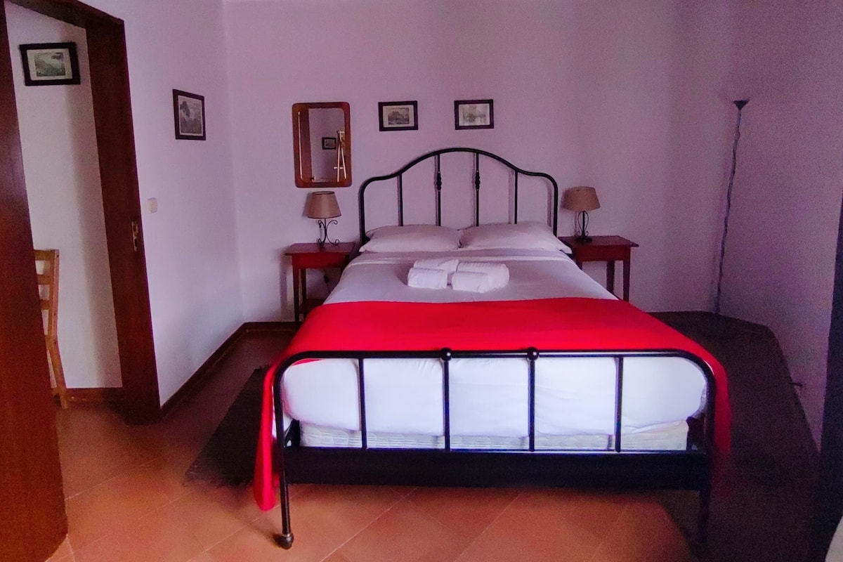 Appartamento, 1 camera da letto, al piano terra (Rua Gil Vicente 18A) | 1 camera, insonorizzazione, Wi-Fi gratuito, lenzuola