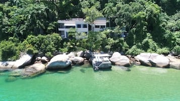 Fachada da propriedade