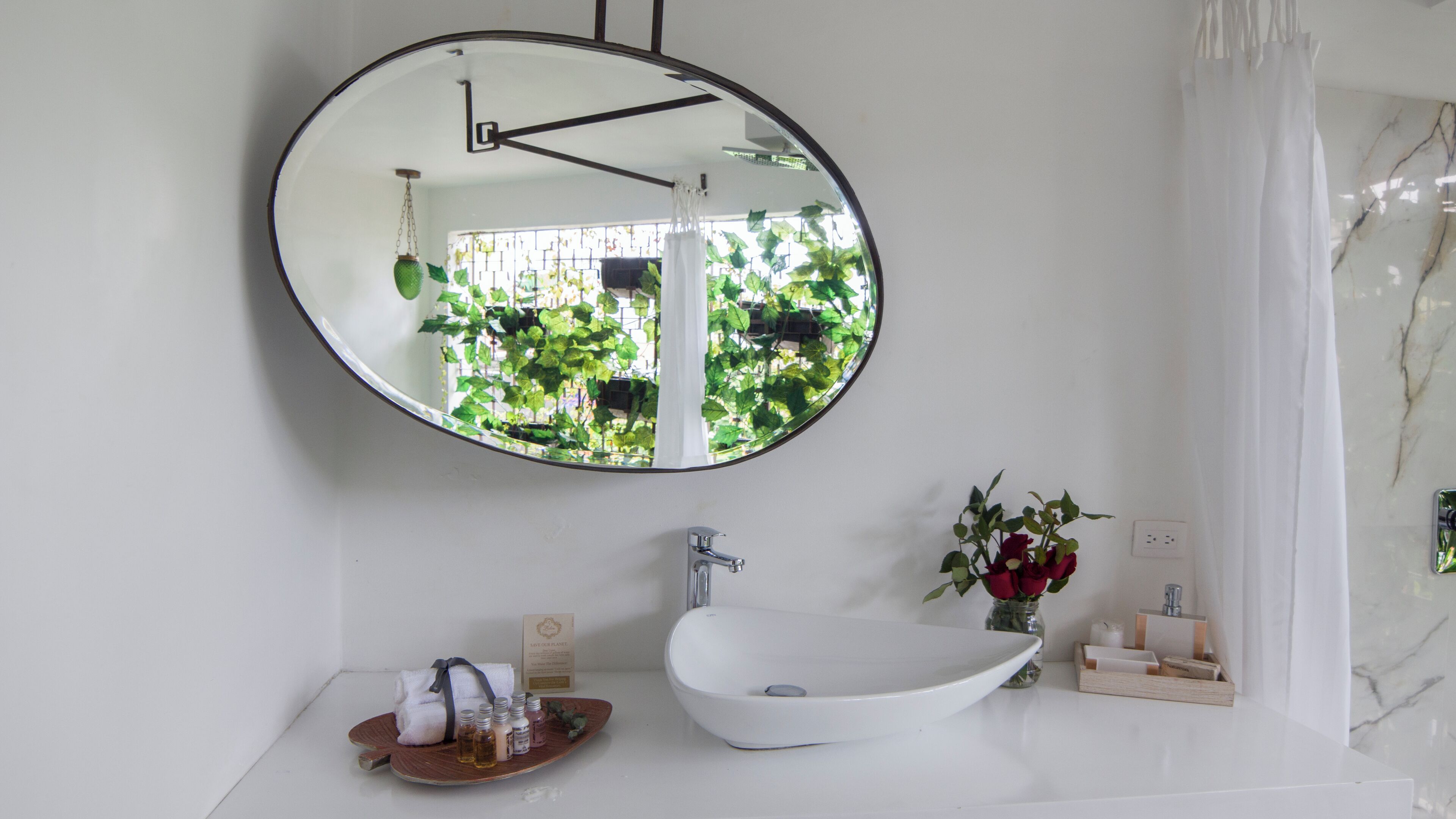 deluxe double room, 1 king bed | bathroom | shower, rainfall showerhead, free toiletries, hair dryer