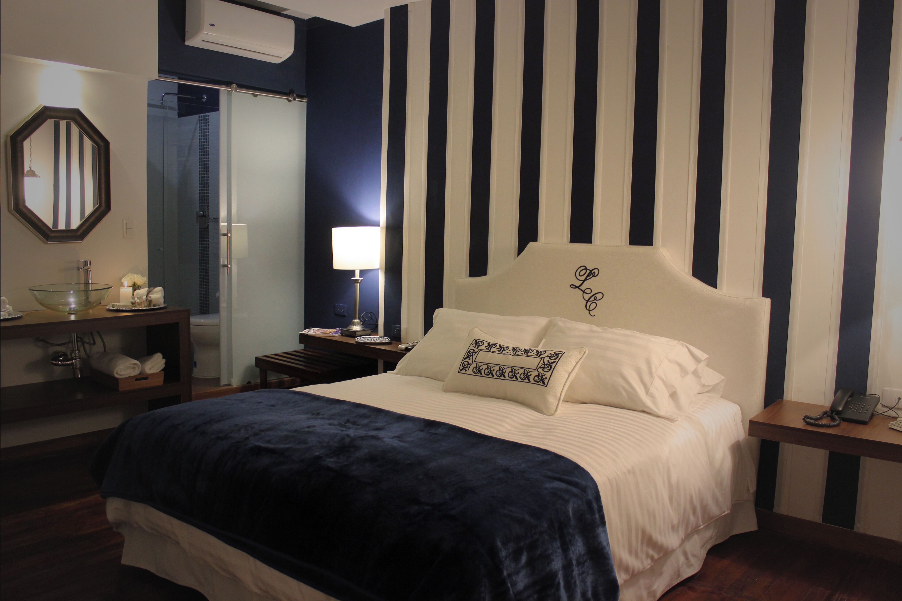 superior double room, 1 queen bed | 1 bedroom, minibar, individually decorated, individually furnished