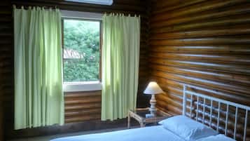 Casa, 4 dormitoris, piscina privada | Escriptori, bressols gratuïts i wifi gratuïta