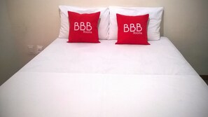Double Room | Minibar, desk, free WiFi