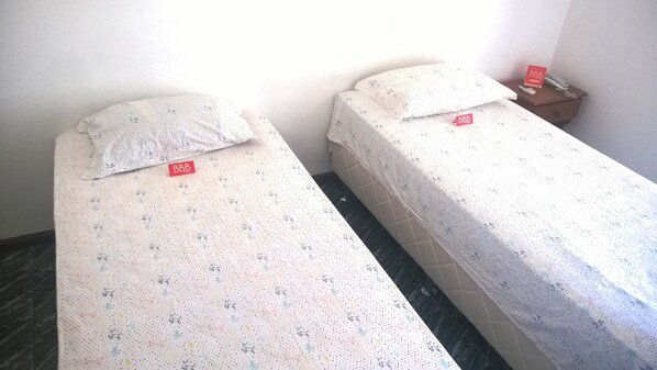 Twin Room | Free WiFi