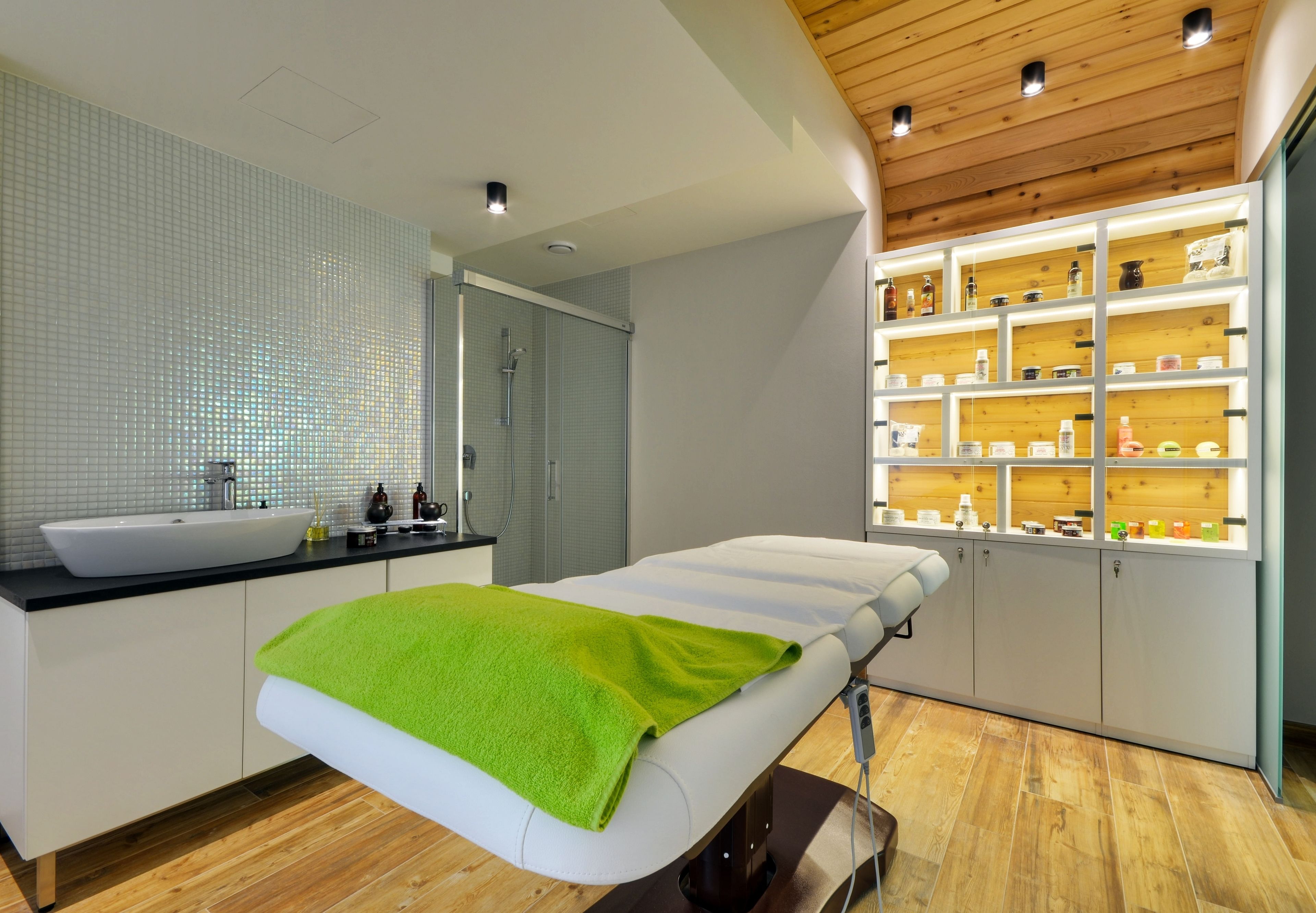 Couples treatment room(s)