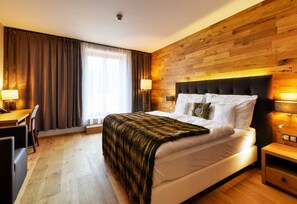 Minibar, in-room safe, desk, soundproofing