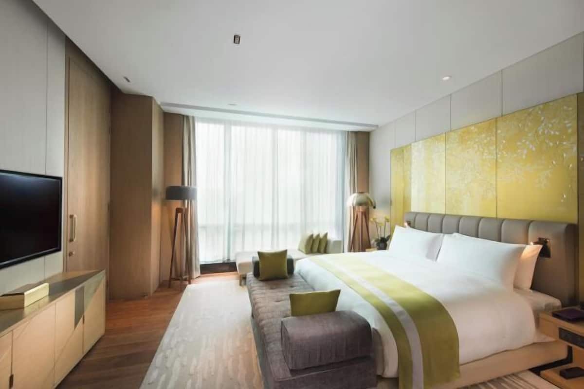 1 slaapkamer, donzen dekbedden, een minibar, een kluis op de kamer