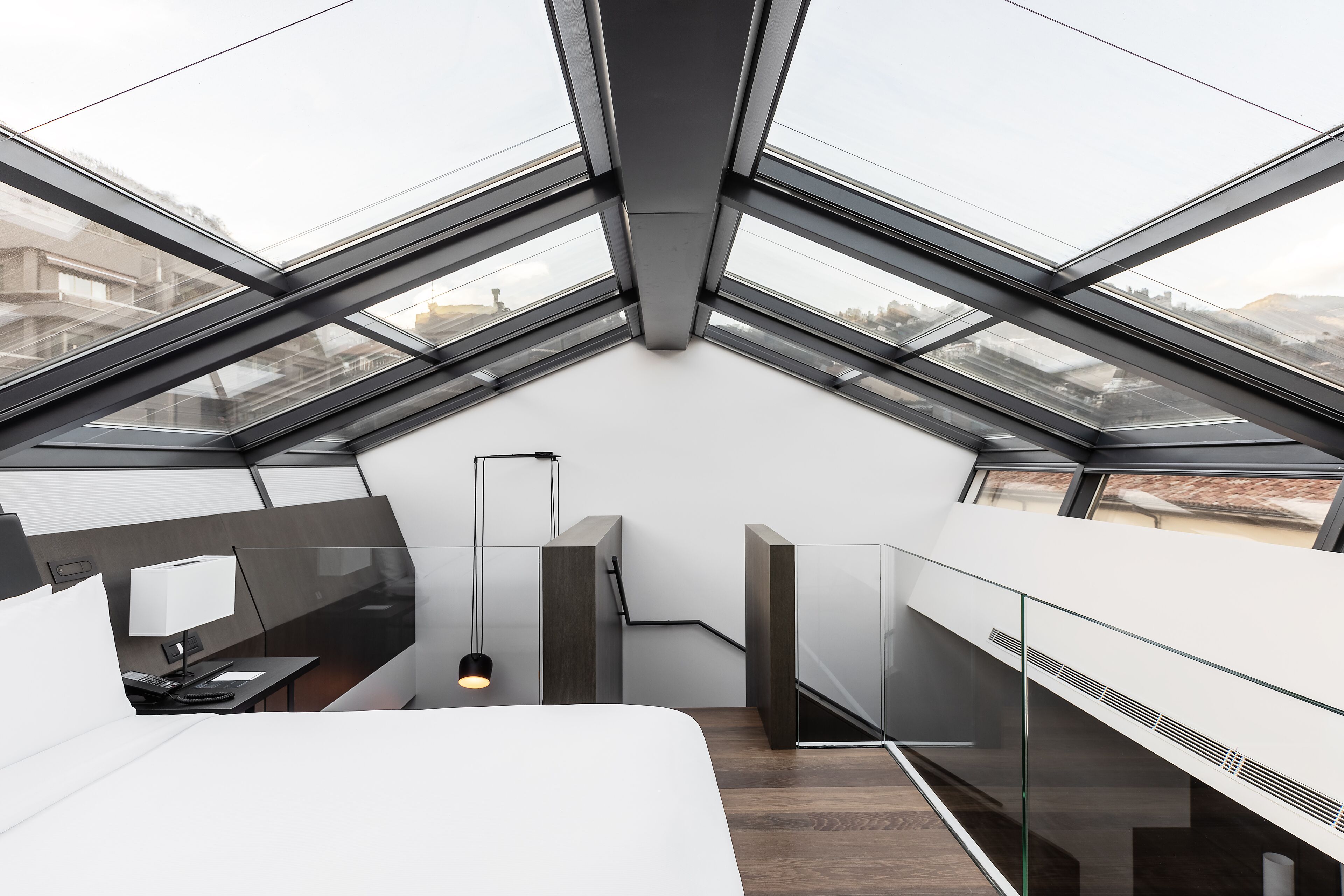 Suíte família, 1 cama King (Loft) | Edredons de pluma, cofres nos quartos, individualmente mobiliados