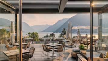 2 bares o lounges, bar junto a la alberca