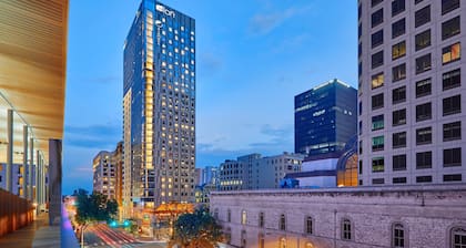 Element Austin Downtown
