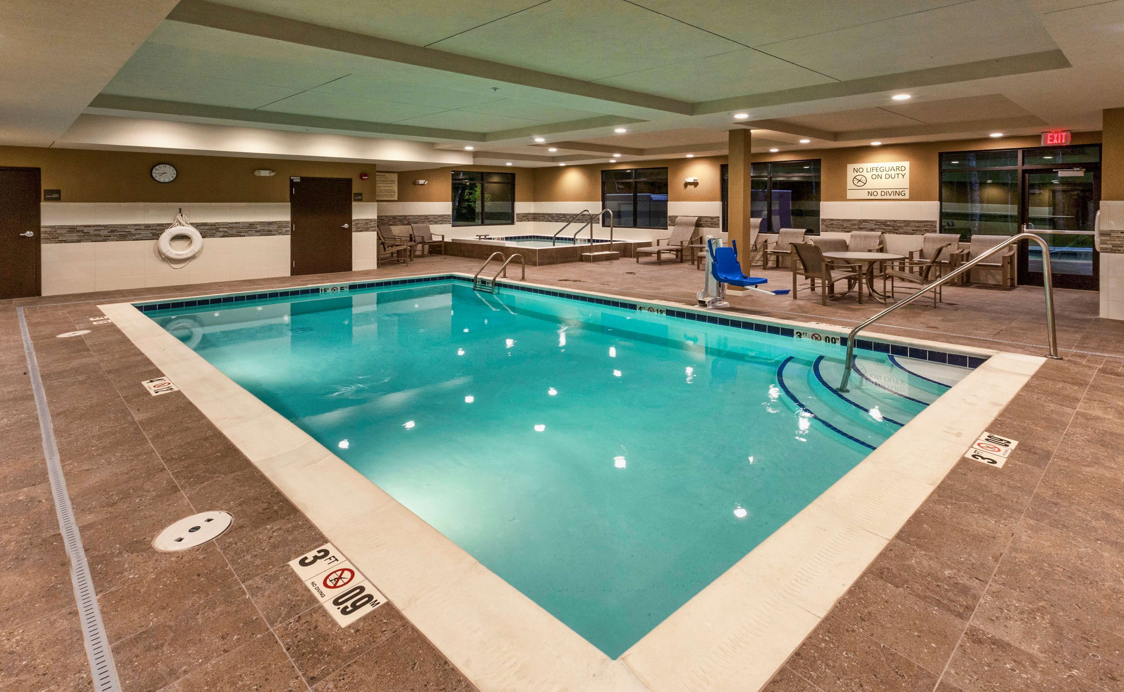 indoor pool, open 6:00 am to 11:00 pm, pool loungers