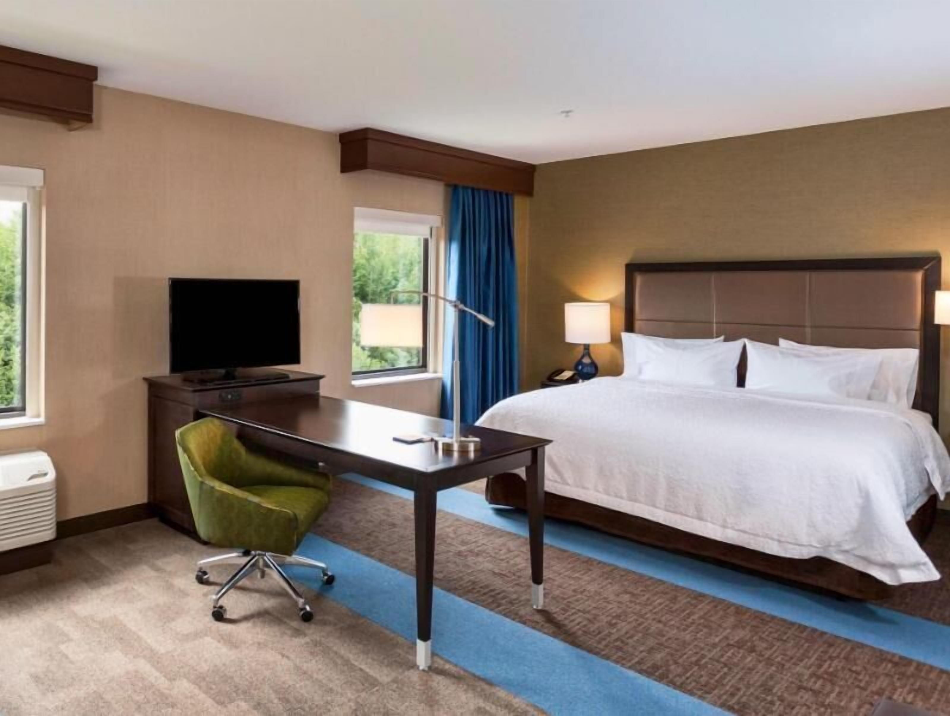 In-room safe, desk, laptop workspace, blackout drapes
