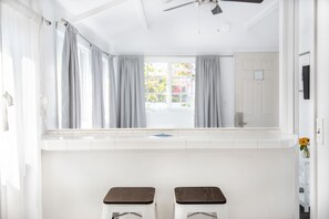 Premier-Ferienhaus, 1 Schlafzimmer, Kochnische | Bügeleisen/Bügelbrett, kostenloses WLAN, Bettwäsche