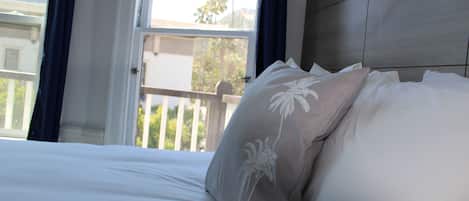 Iron/ironing board, free WiFi, bed sheets