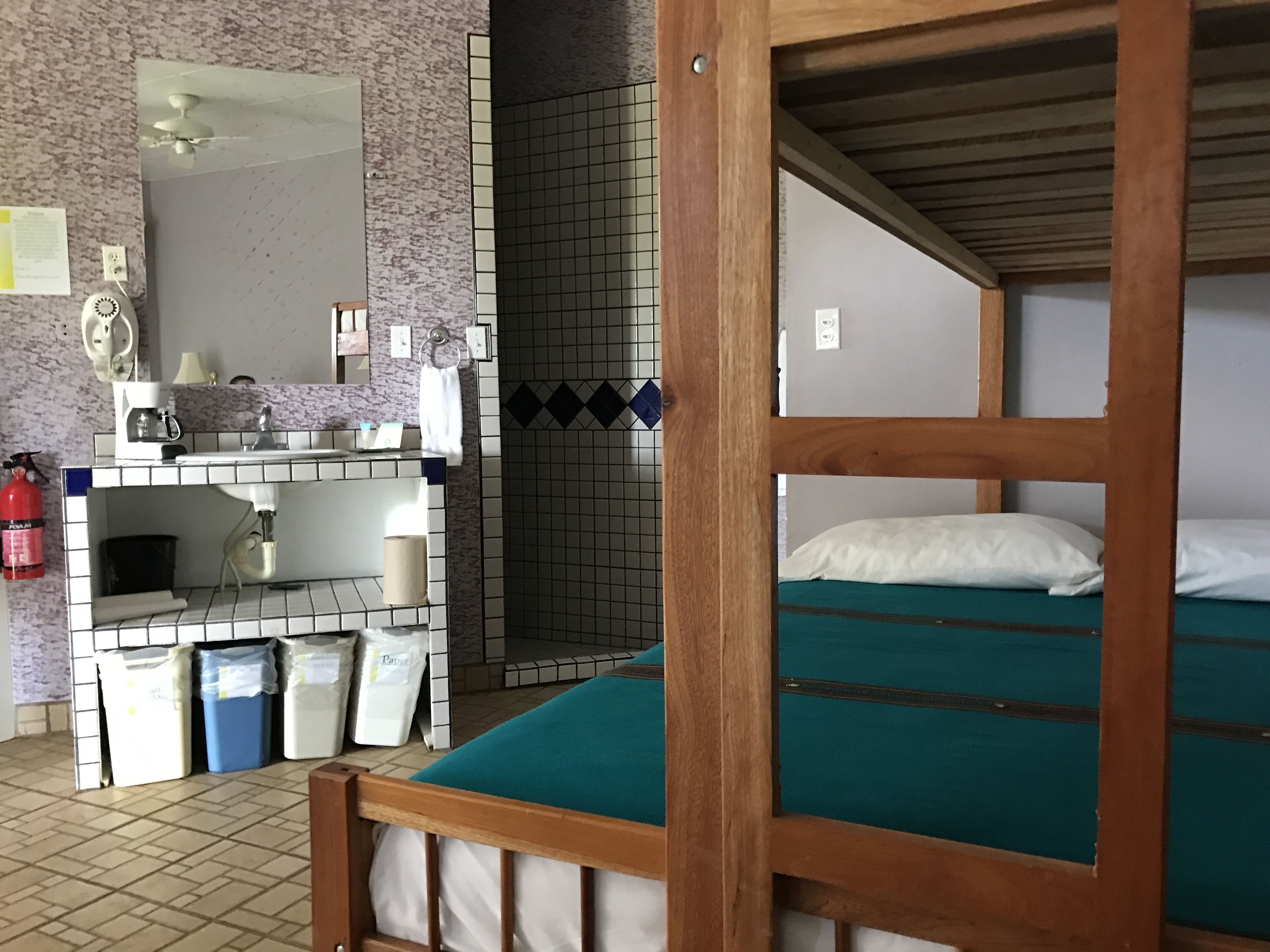 comfort bungalow | coffee and/or coffee maker