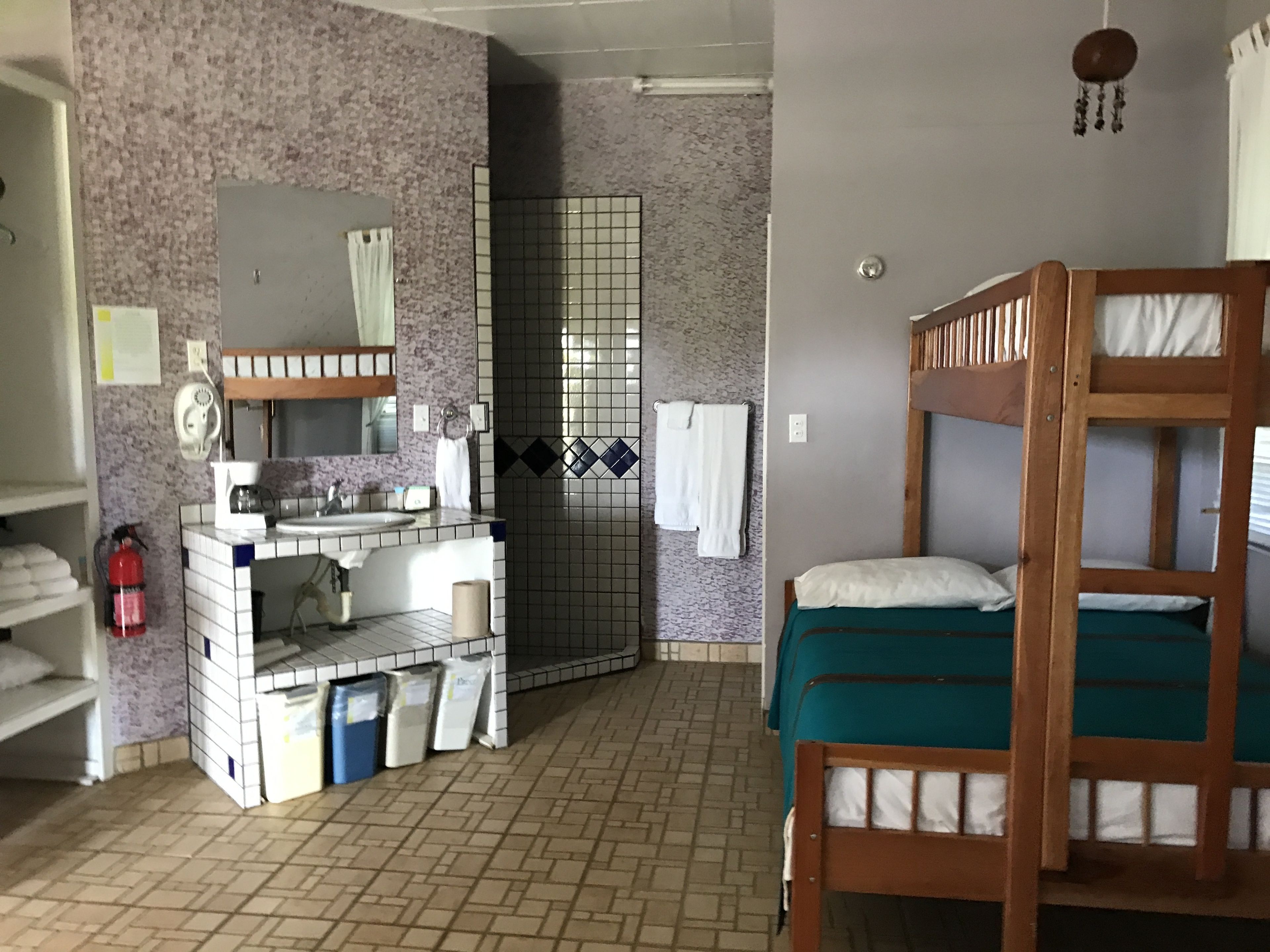 comfort bungalow | coffee and/or coffee maker