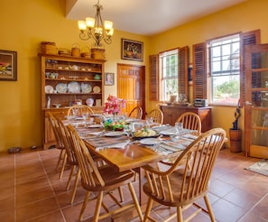 Dining - The Crimson Orchid Inn at Orchid Bay (Chunox)